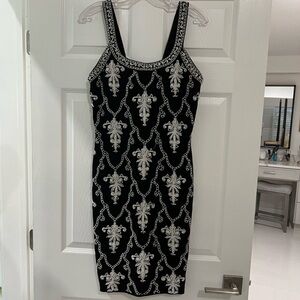 Adrienne Vittadini Black and White Chain Pattern Mini Dress